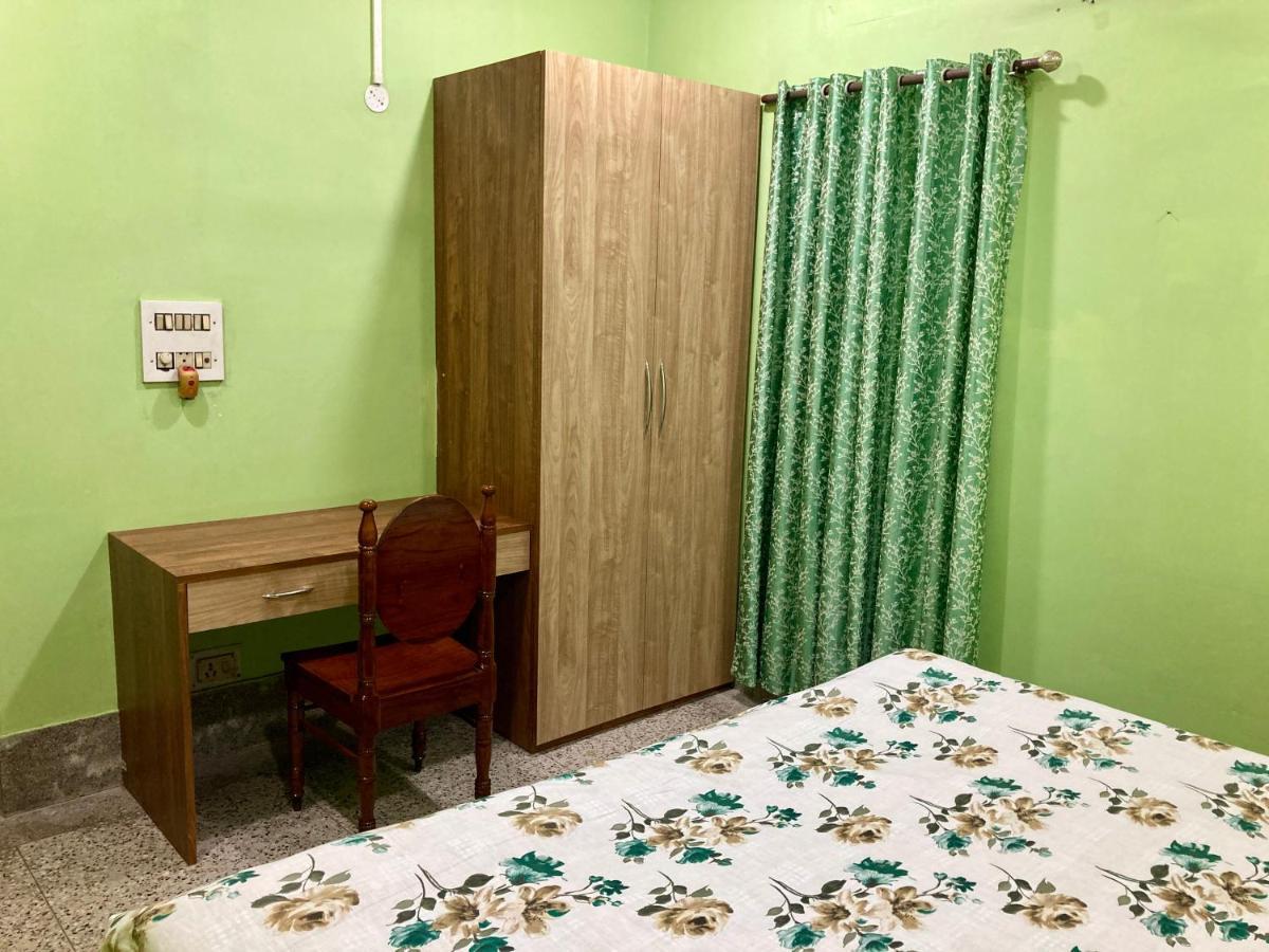 Anjali Homestay - 10 Mins From Airport 西里古里 外观 照片