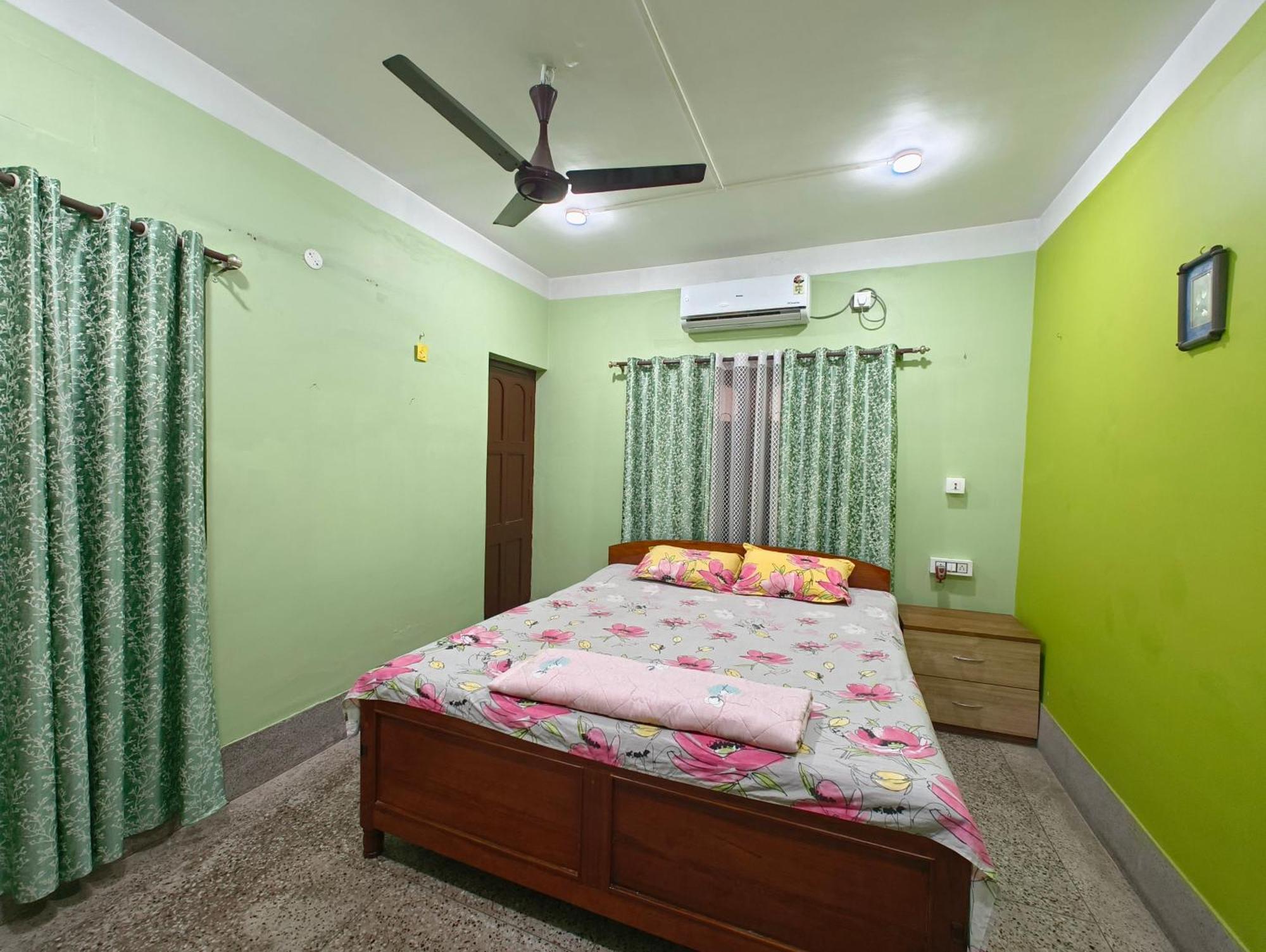 Anjali Homestay - 10 Mins From Airport 西里古里 外观 照片