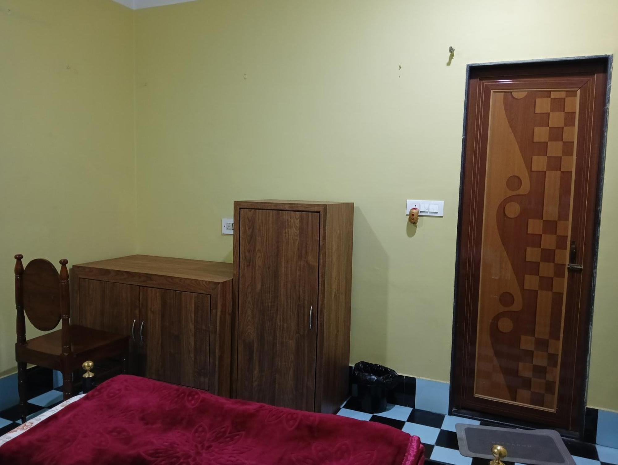 Anjali Homestay - 10 Mins From Airport 西里古里 外观 照片